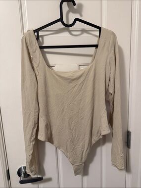 lululemon athletica Cream Long Sleeve Scoop Neck Bodysuit